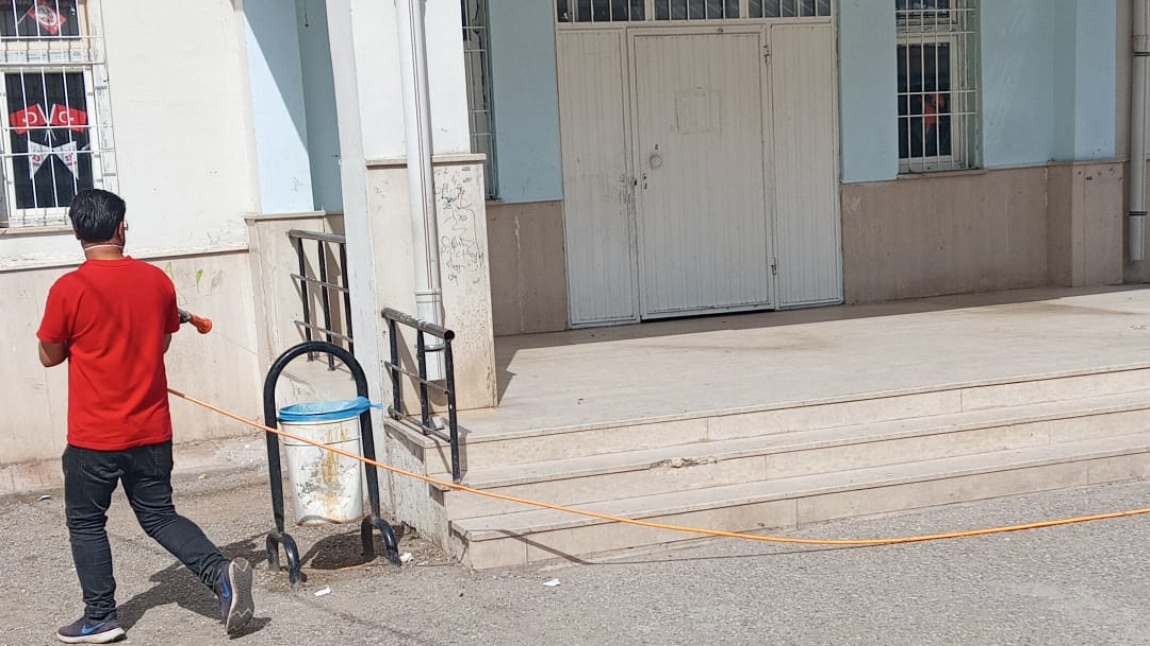 Okulumuzda Haşare ve Böcek ısırmalarına  karşı ilaçlama yapıldı.